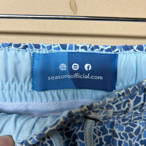 2/$75💥- SWIM | Men’s Season’s official swim shorts size large - Picture 10 of 10